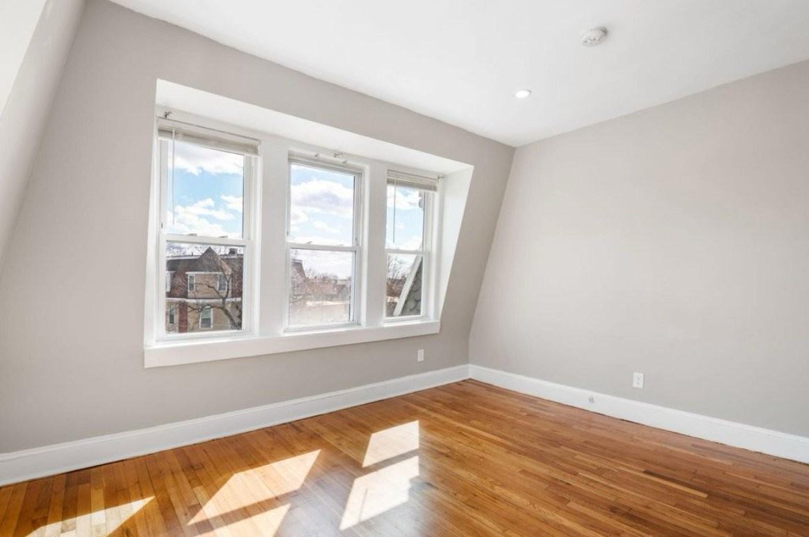 501 Warren St #6 - Photo 6 of 18