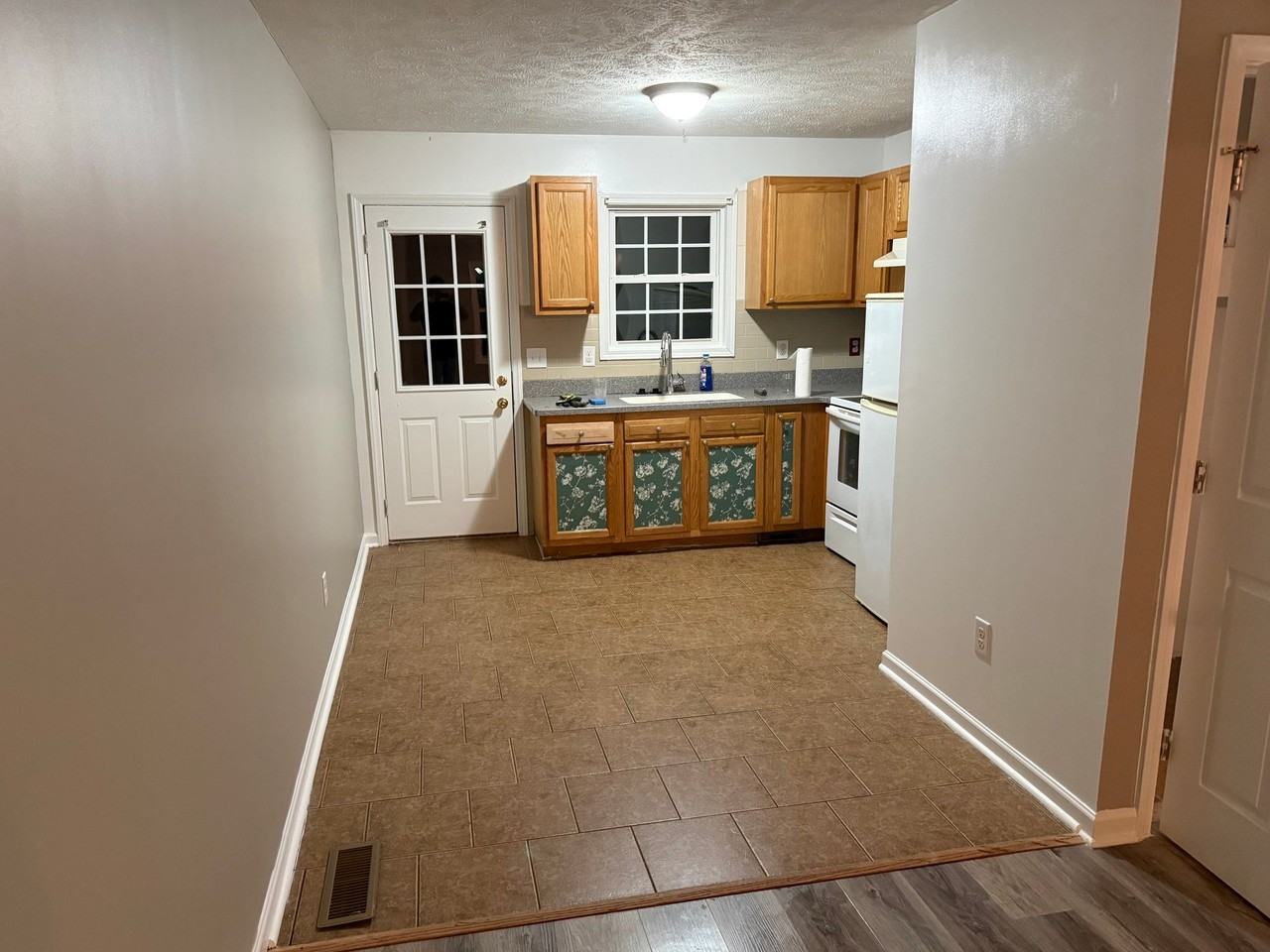 204 Wilson Ave #204 - Photo 2 of 6