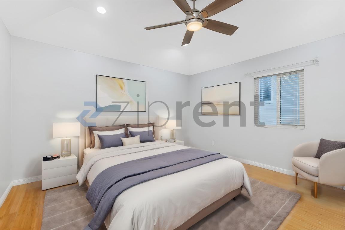 820 Windcrest Dr - Photo 4 of 44