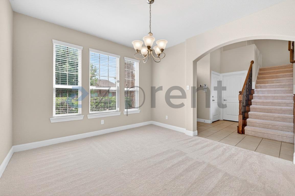 4104 Fordham St - Photo 7 of 39