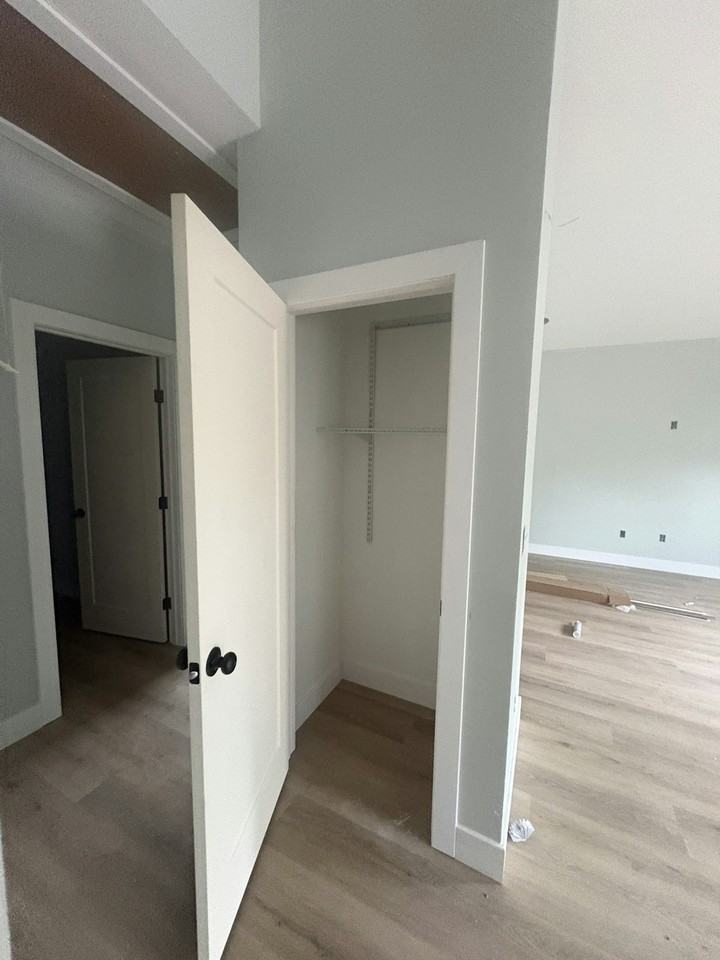 617 East Locust Street, Unit 2 - Photo 6 of 11