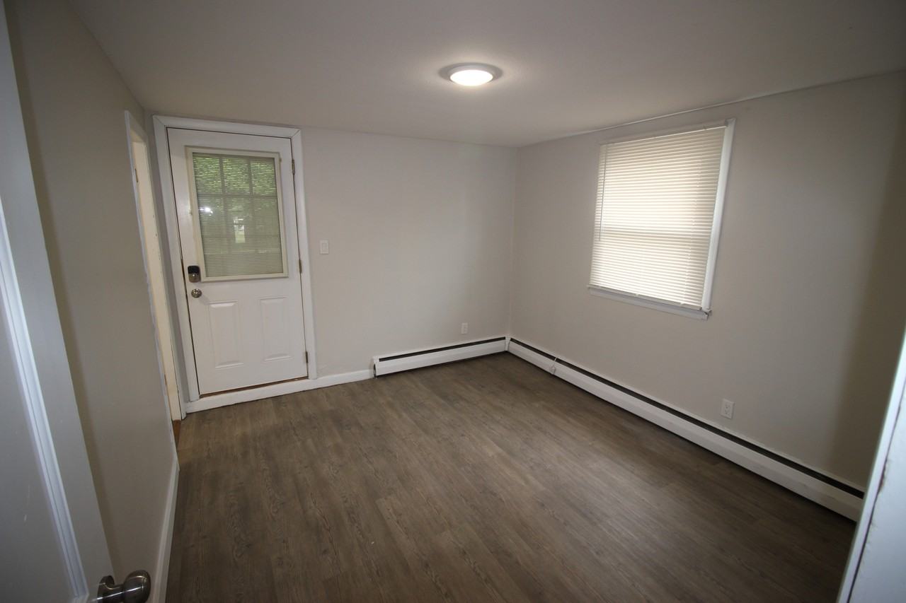 997 Broadway - Photo 2 of 9
