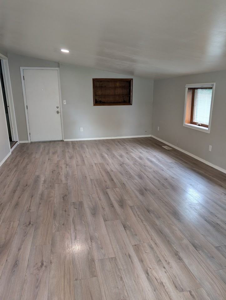 1003 N 5th St #1 - Photo 3 of 21