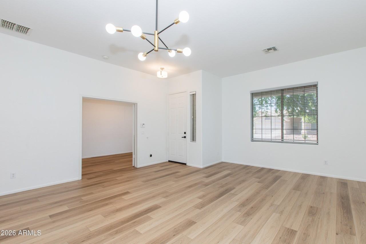 13727 W San Miguel Ave - Photo 3 of 21