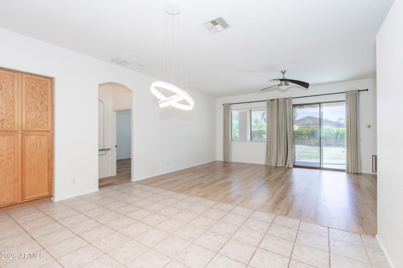 13727 W San Miguel Ave - Photo 5 of 21