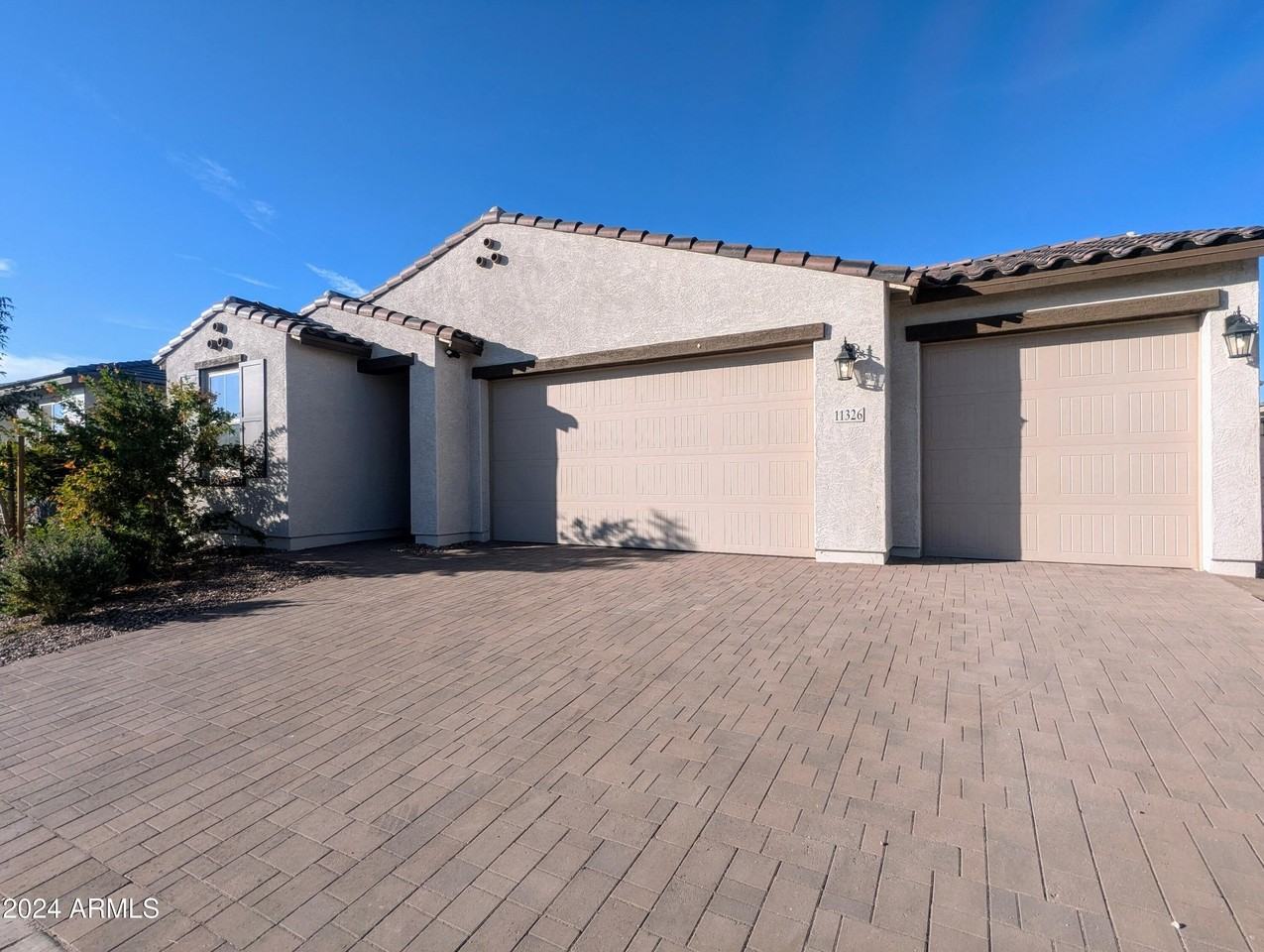 11326 E Upton Ave - Photo 3 of 33
