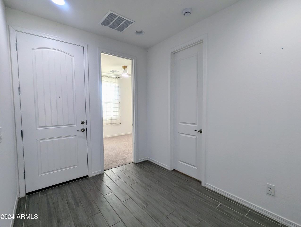 11326 E Upton Ave - Photo 6 of 33