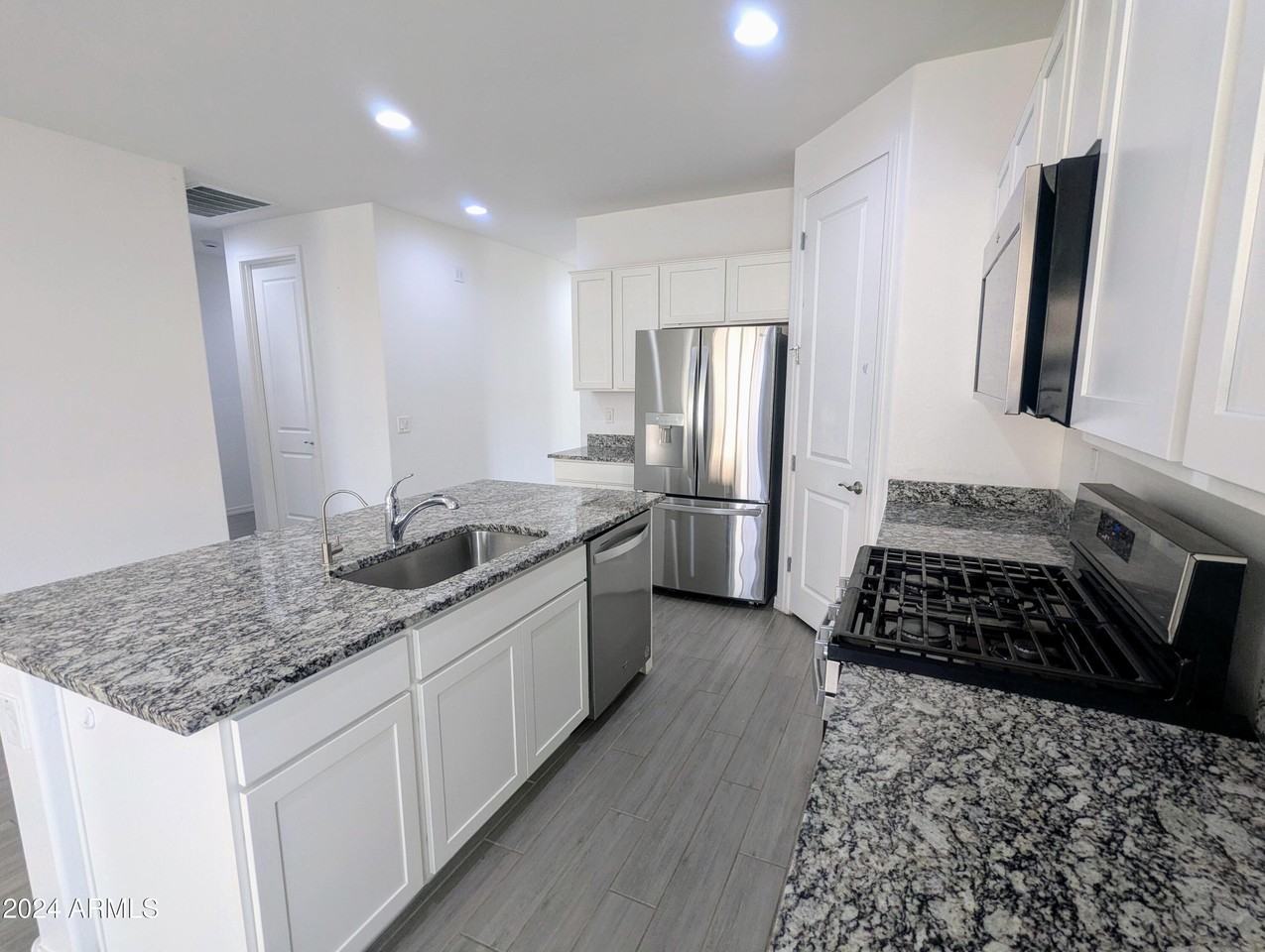11326 E Upton Ave - Photo 7 of 33