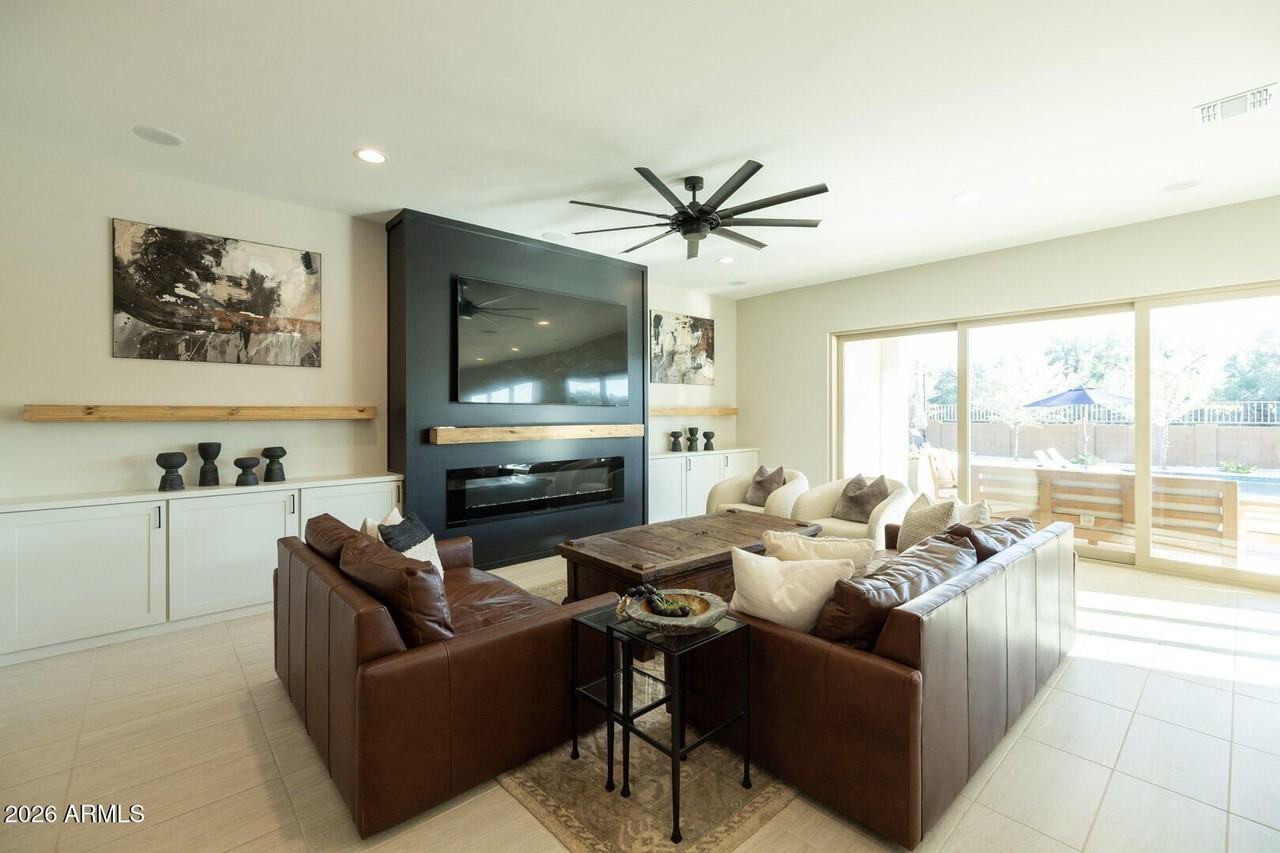 23045 E Via Las Brisas - Photo 5 of 39