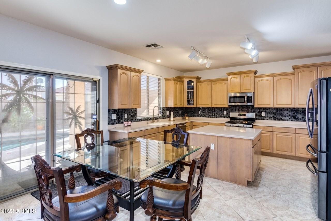 4815 N 96th Ln - Photo 2 of 26