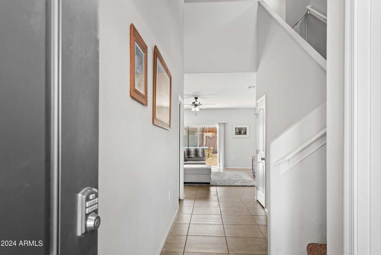 35419 W San Ildefanso Ave - Photo 7 of 38