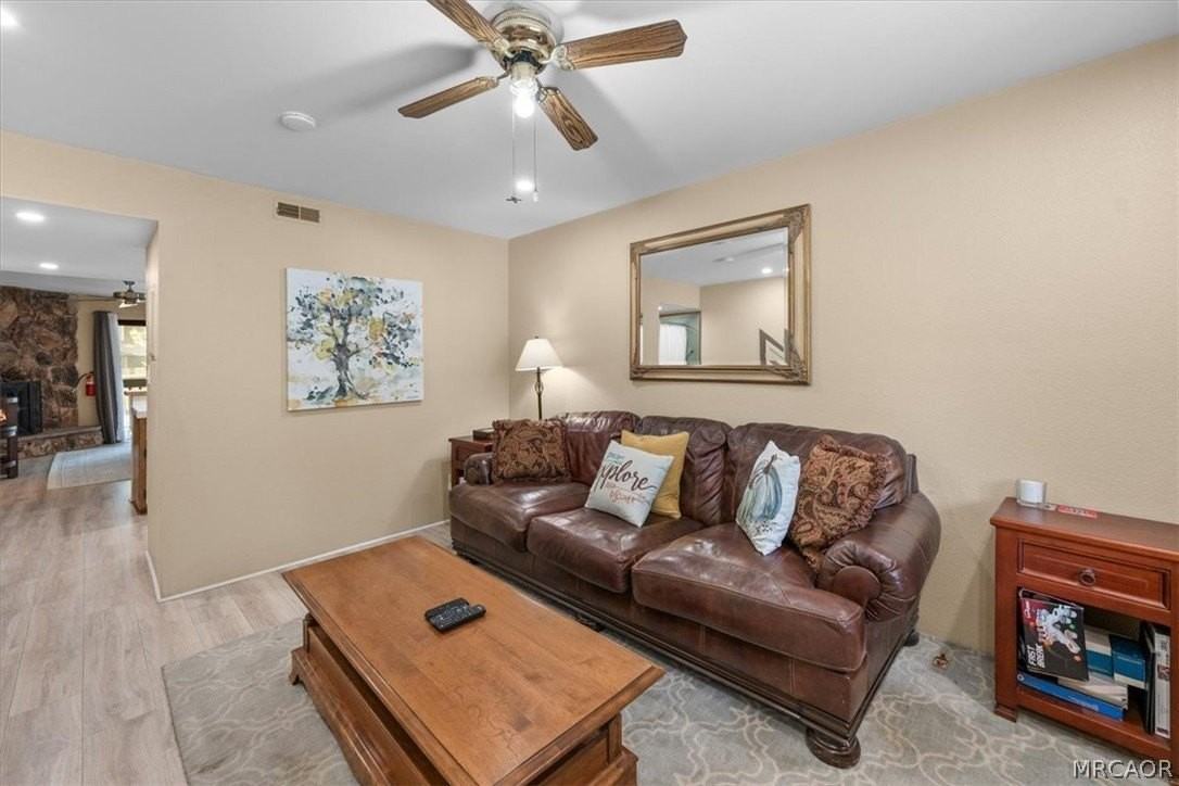 619 Summit Blvd - Photo 4 of 27
