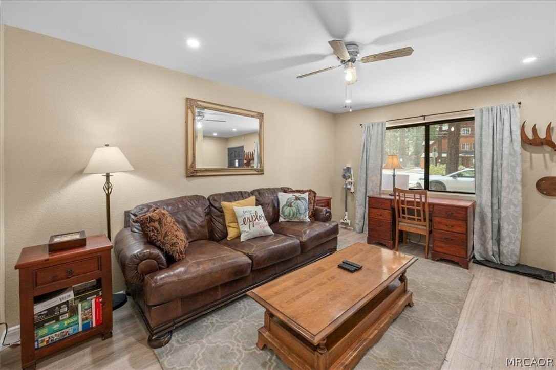 619 Summit Blvd - Photo 6 of 27