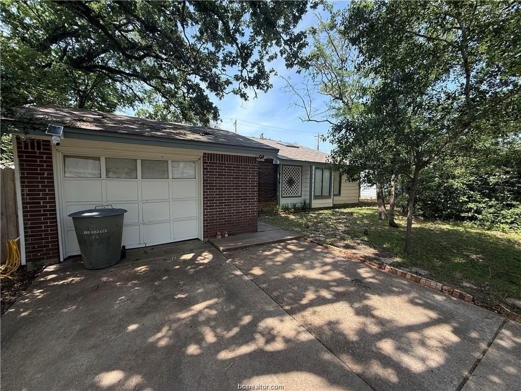 814 Rio Grande Ln - Photo 2 of 13
