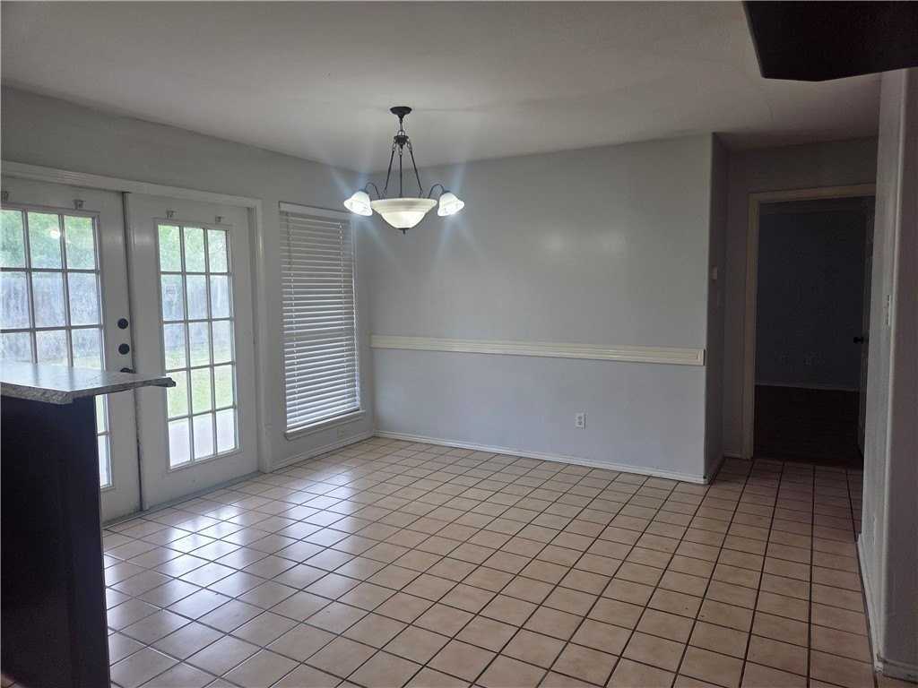 5218 Lethaby Dr - Photo 4 of 20