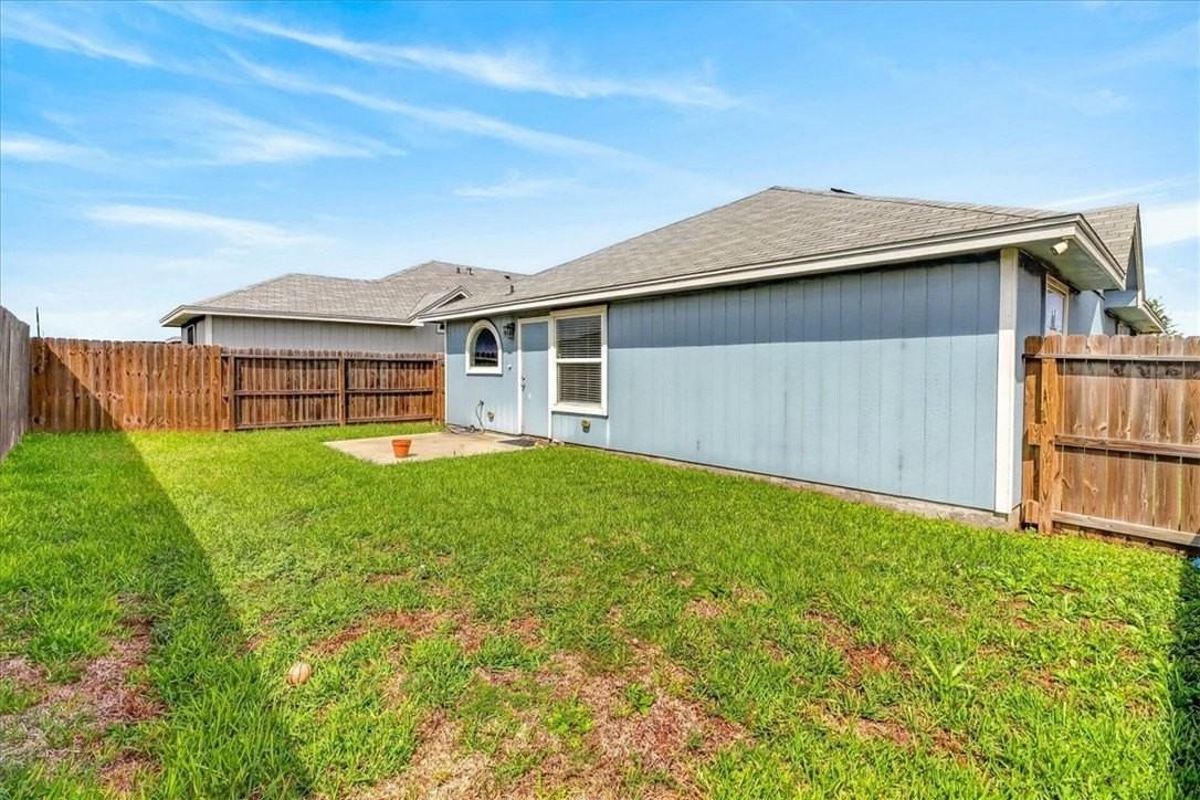 6769 Mikayla St - Photo 5 of 34