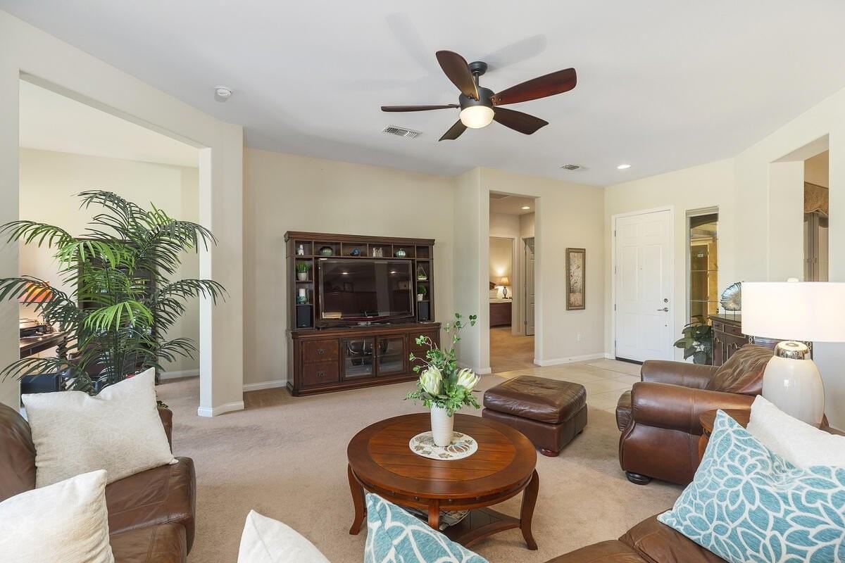 81126 Avenida Lorena - Photo 7 of 50