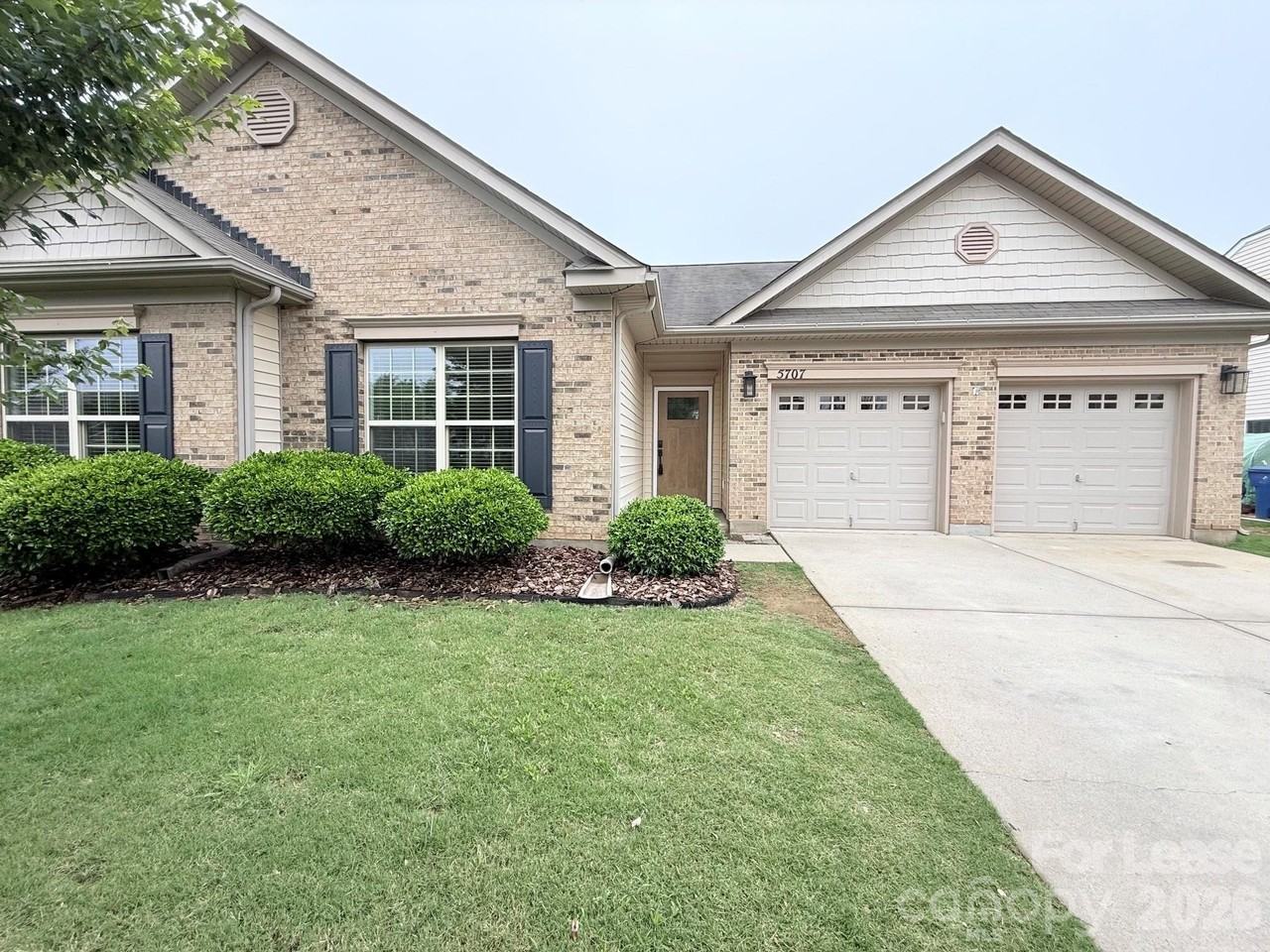 5707 Verducci Ln - Photo 2 of 31