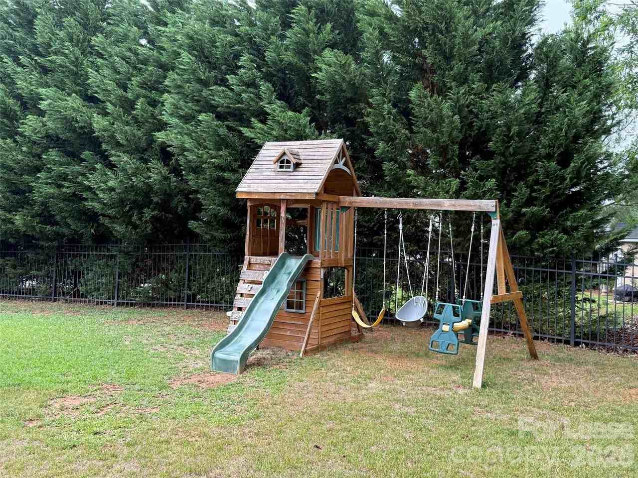 5707 Verducci Ln - Photo 5 of 31
