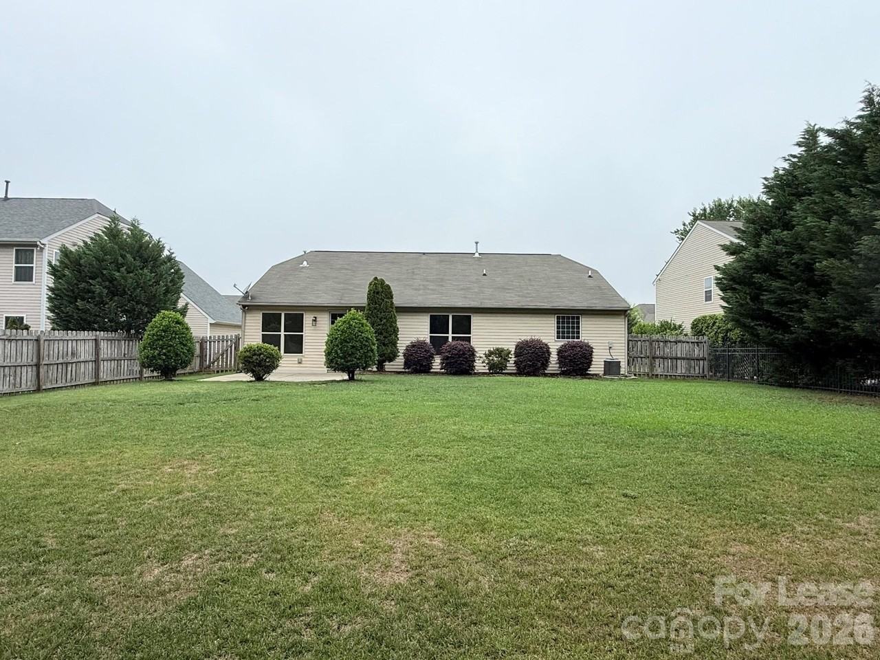 5707 Verducci Ln - Photo 6 of 31