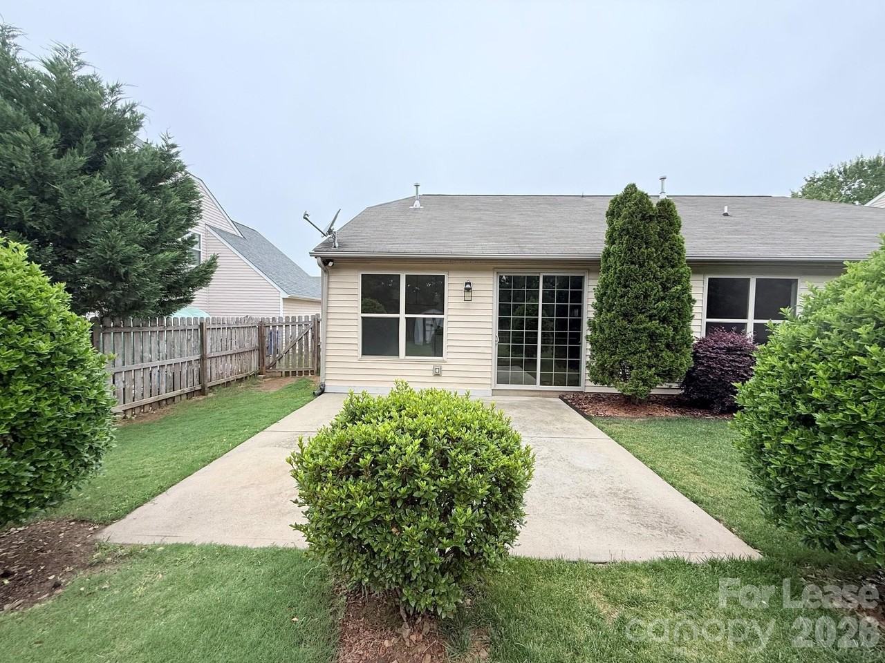 5707 Verducci Ln - Photo 7 of 31