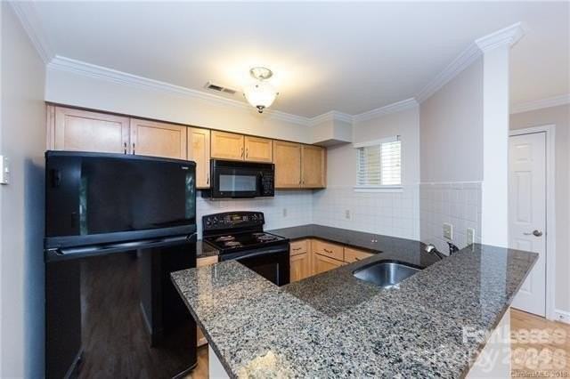2518 Cranbrook Ln - Photo 7 of 18