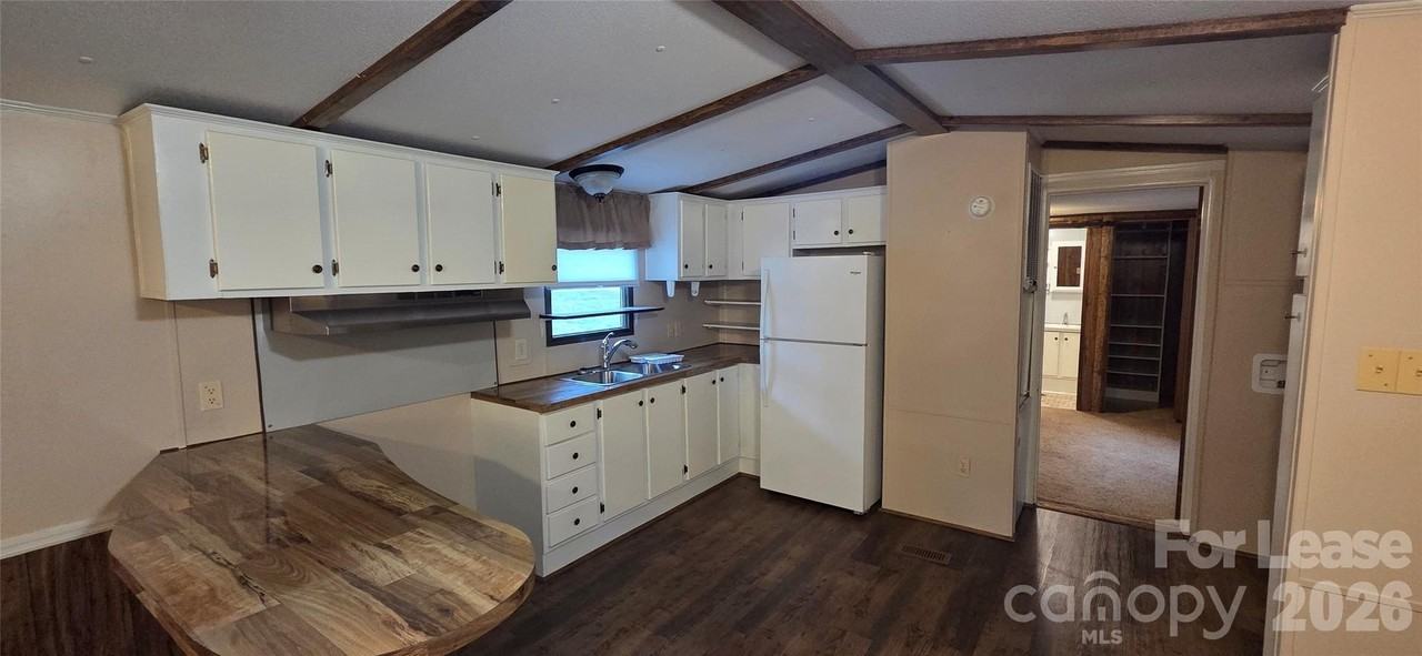 218 Overcash Rd - Photo 7 of 18