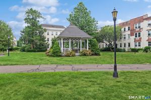 featured image of 140 Woodside Grn #2B