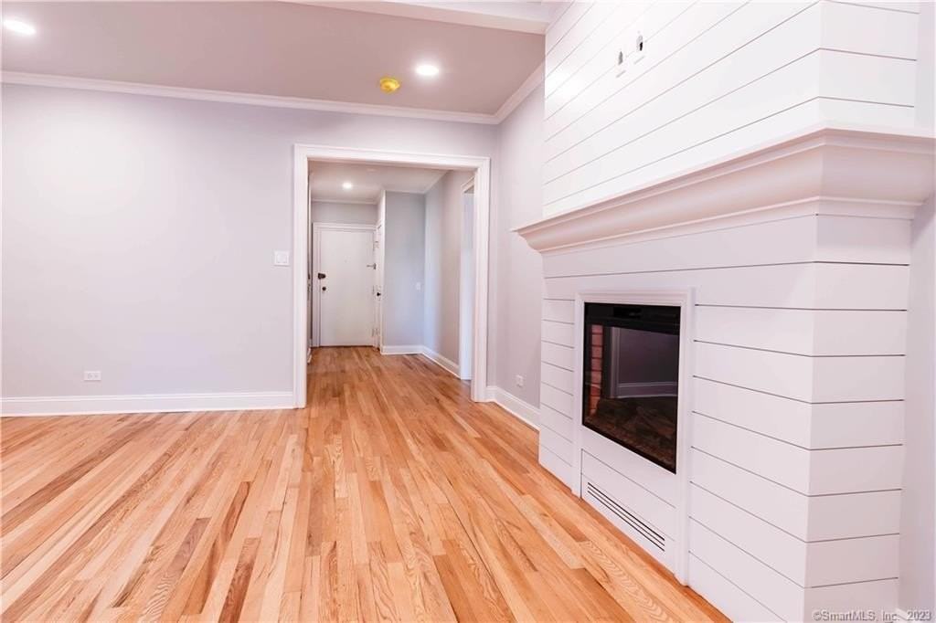140 Woodside Grn #2B - Photo 4 of 23