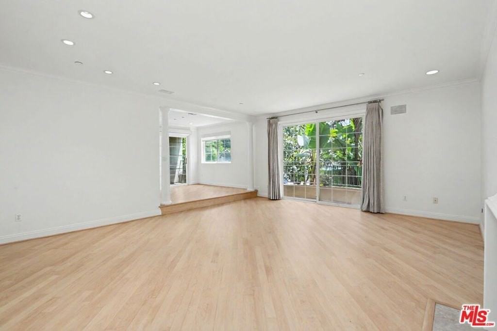 1830 Pelham Ave - Photo 3 of 28