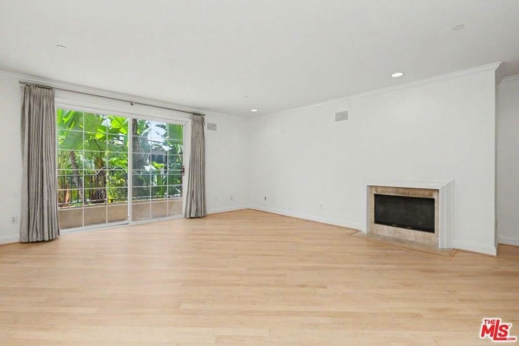 1830 Pelham Ave - Photo 4 of 28