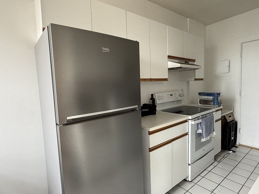 141 Englewood Ave - Photo 4 of 25