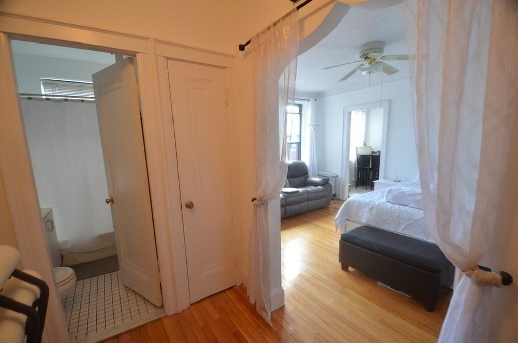 141 Englewood Ave - Photo 5 of 25