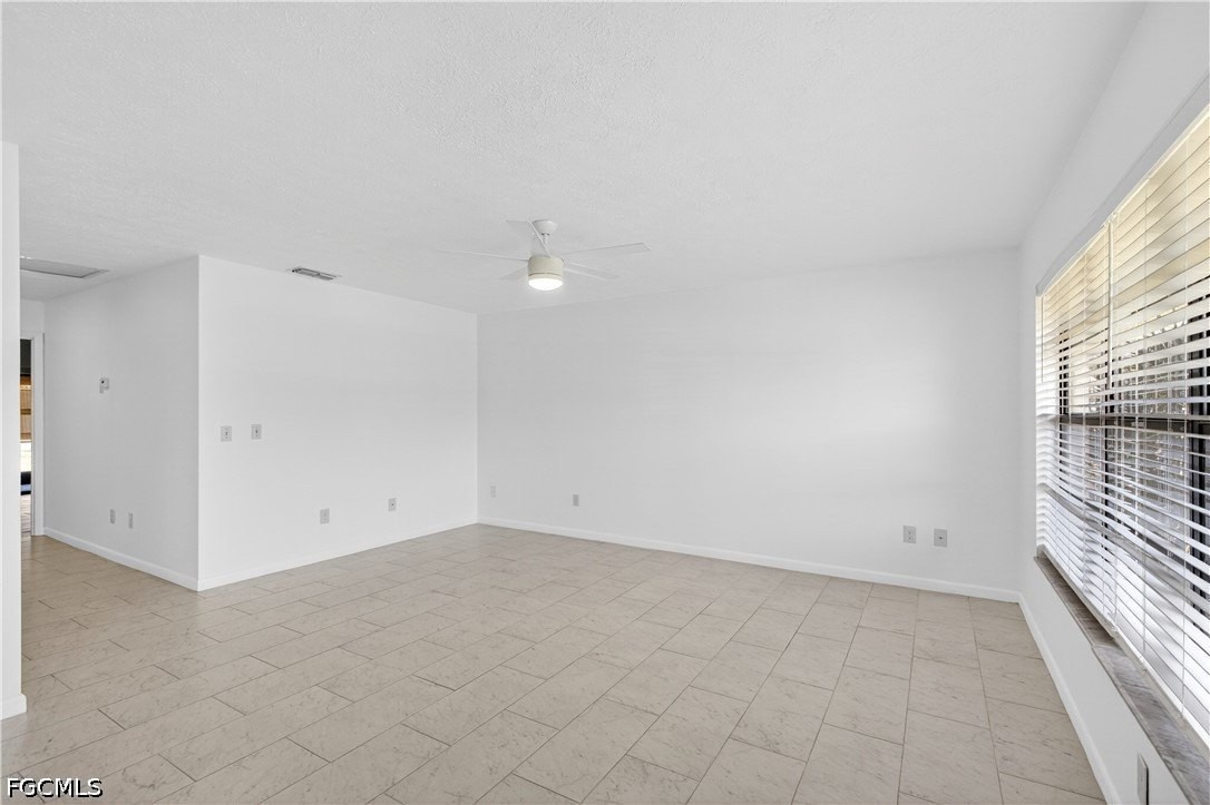 3916 Se 11th Pl #503 - Photo 5 of 11