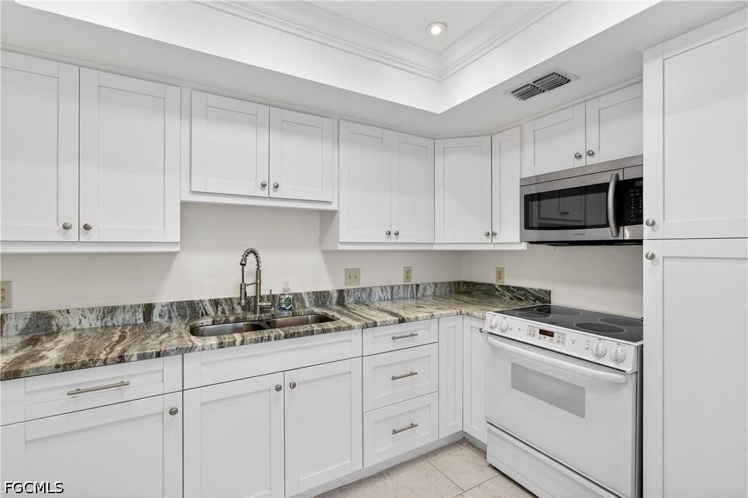 3916 Se 11th Pl #503 - Photo 7 of 11