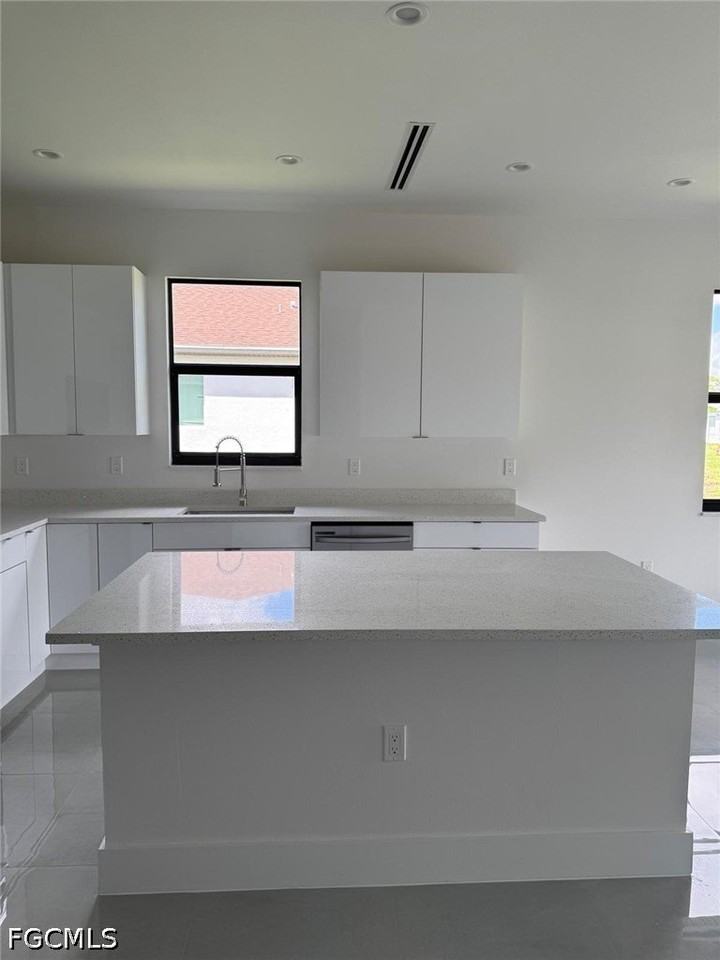 2206 Hogan Dr - Photo 4 of 4