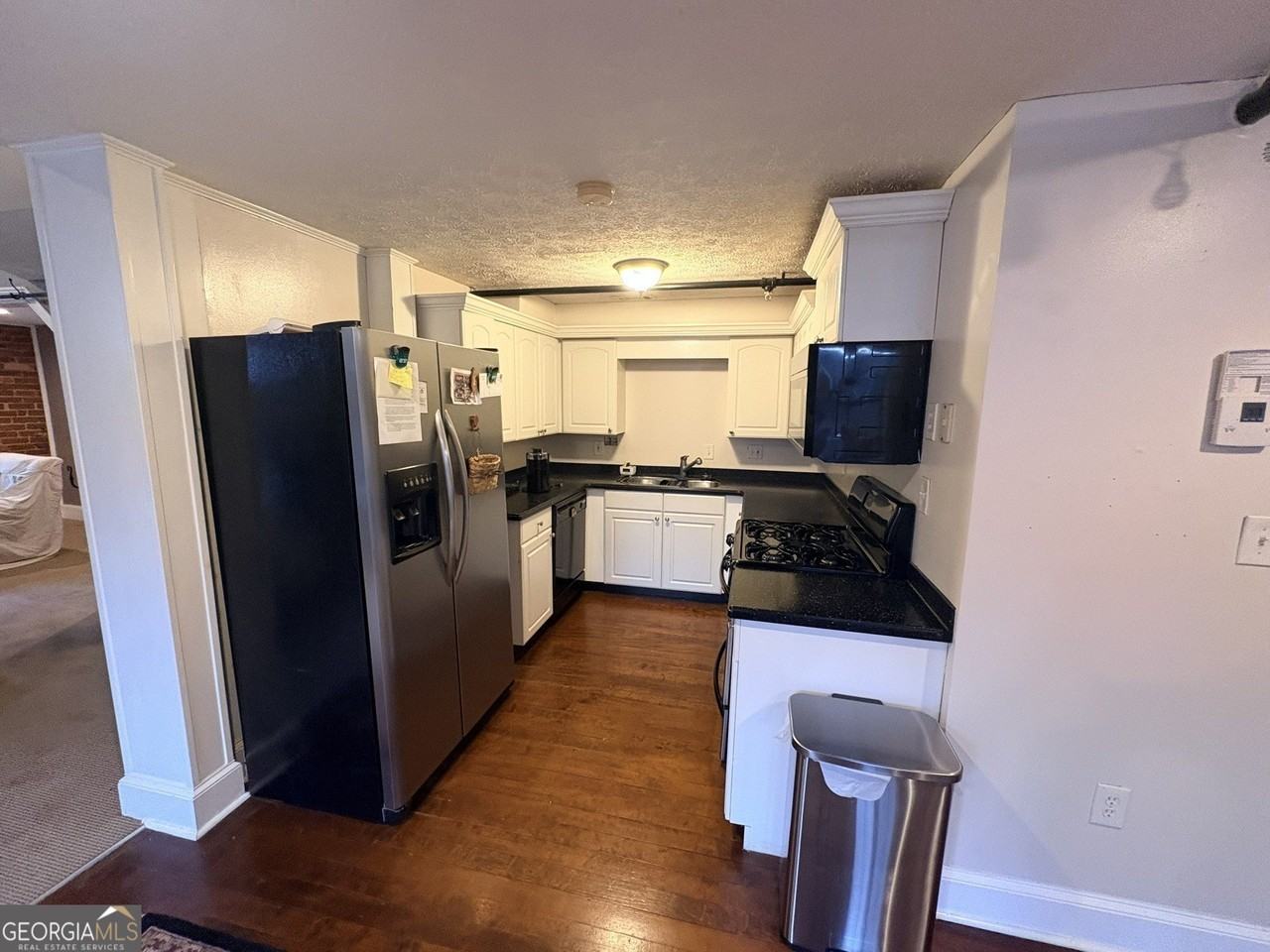 102 N Hill St #304 - Photo 6 of 13