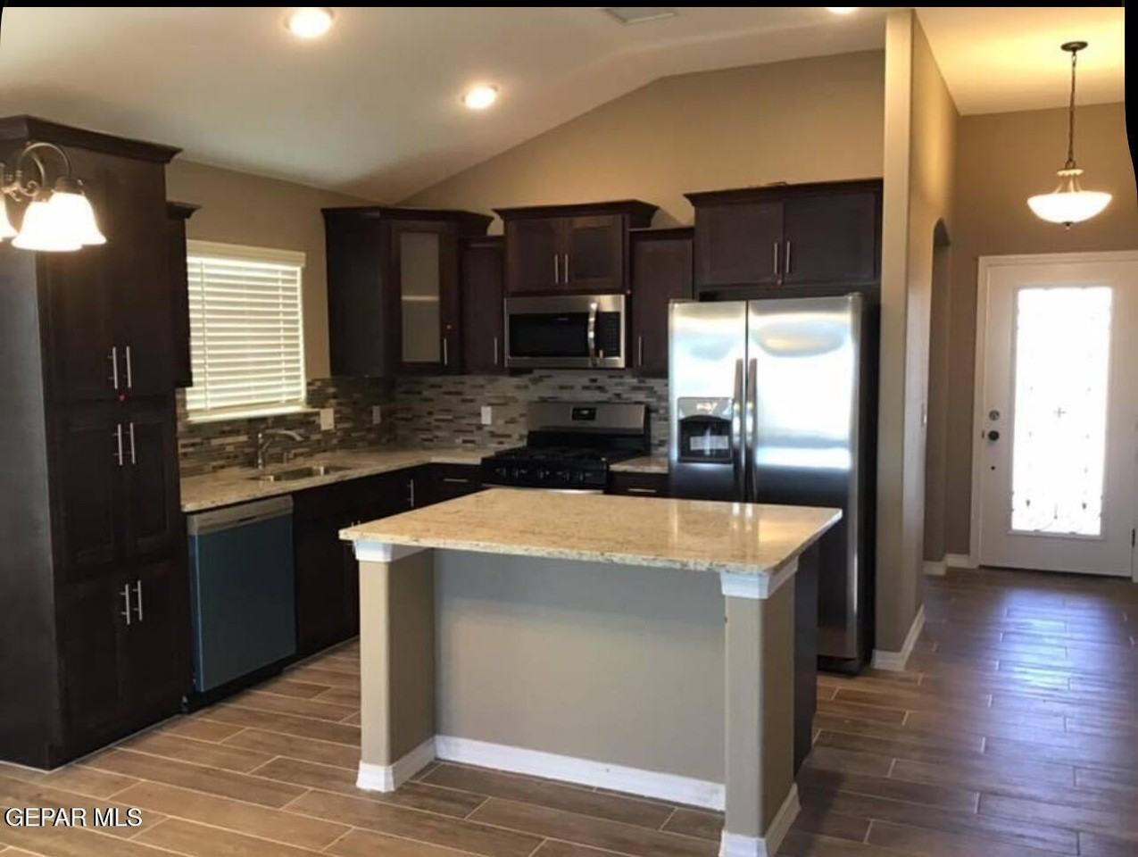 457 Josefa Cerezerez Street - Photo 3 of 6