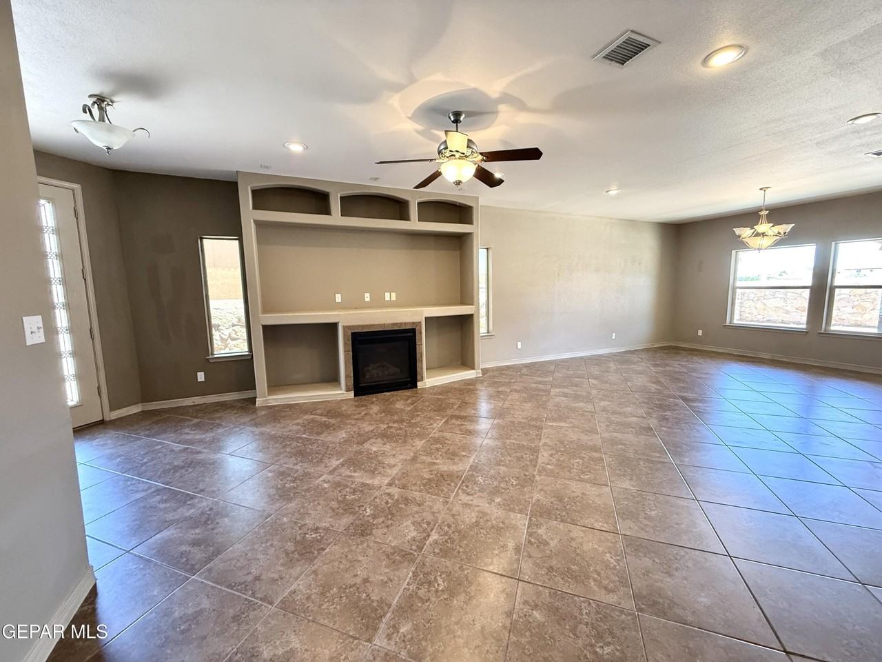 3712 Coco Palm - Photo 4 of 33
