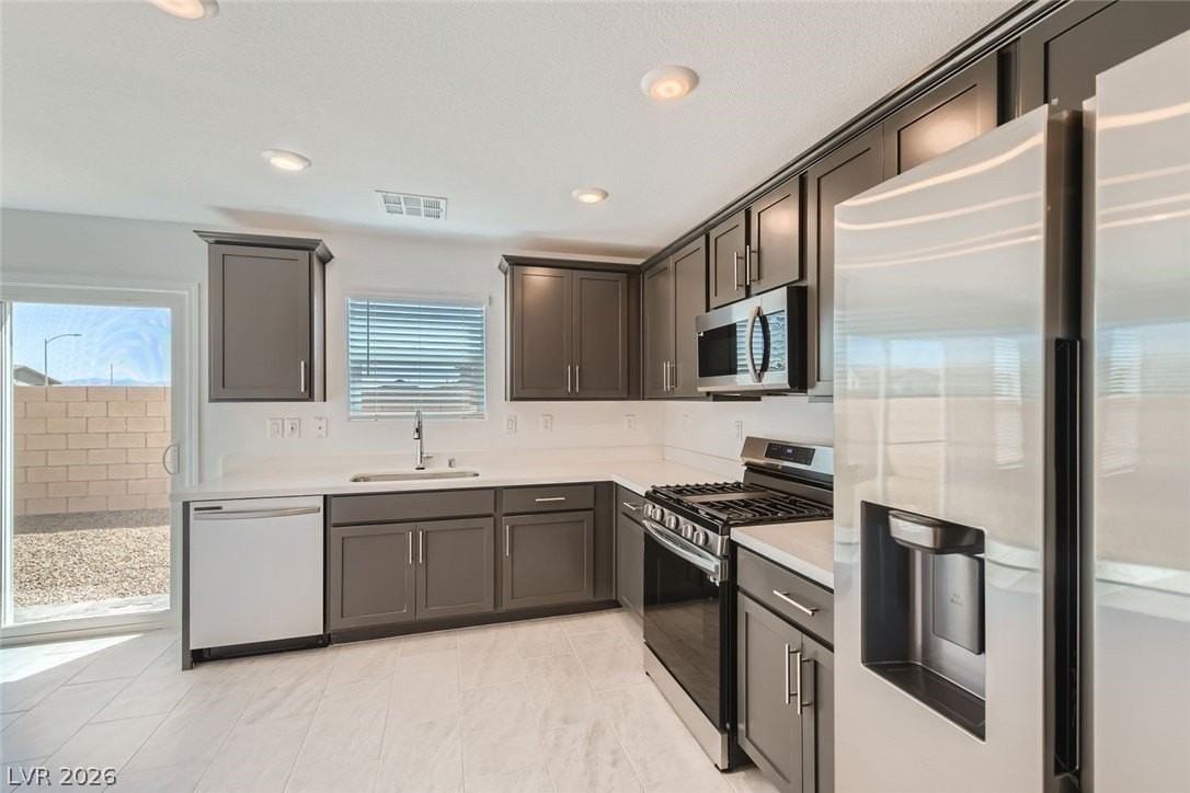313 Bay Village Pl - Photo 3 of 25