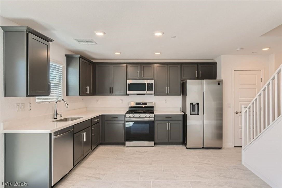 313 Bay Village Pl - Photo 4 of 25