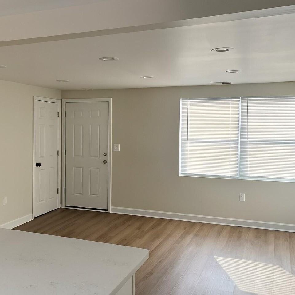 7327 Chestnut Ave - Photo 5 of 15