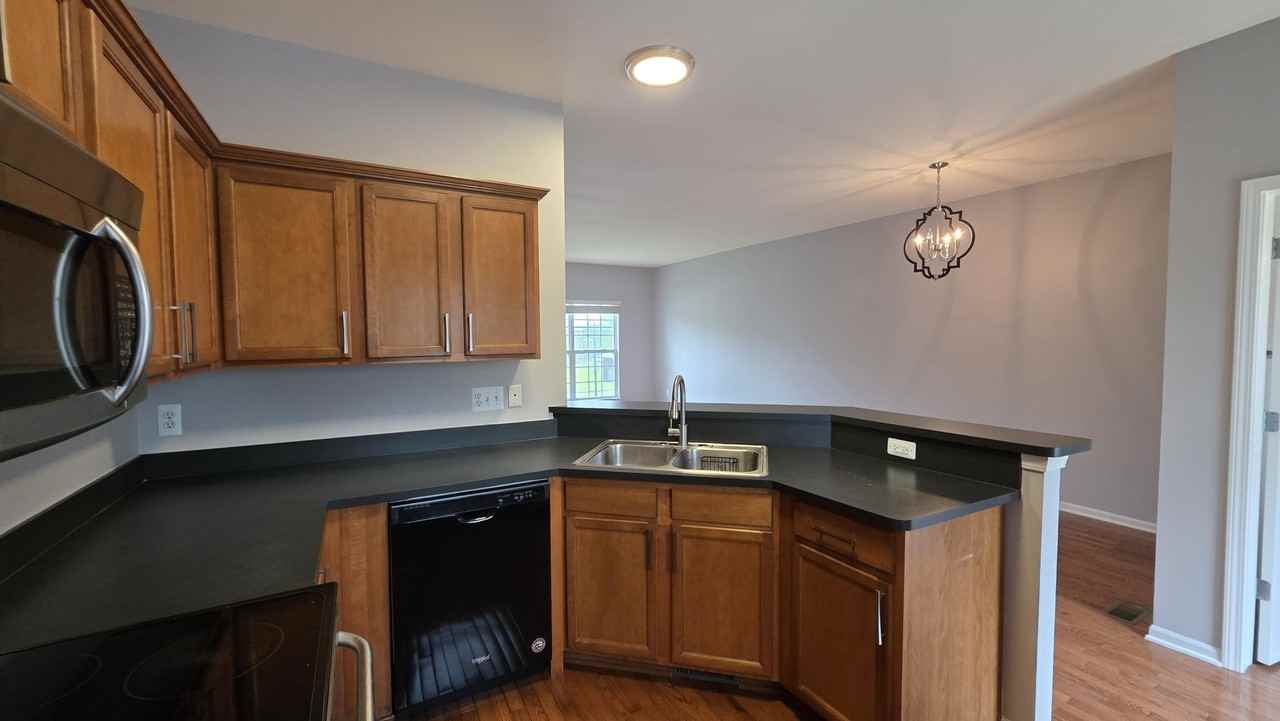 1547 Cass Lake Rd - Photo 7 of 23