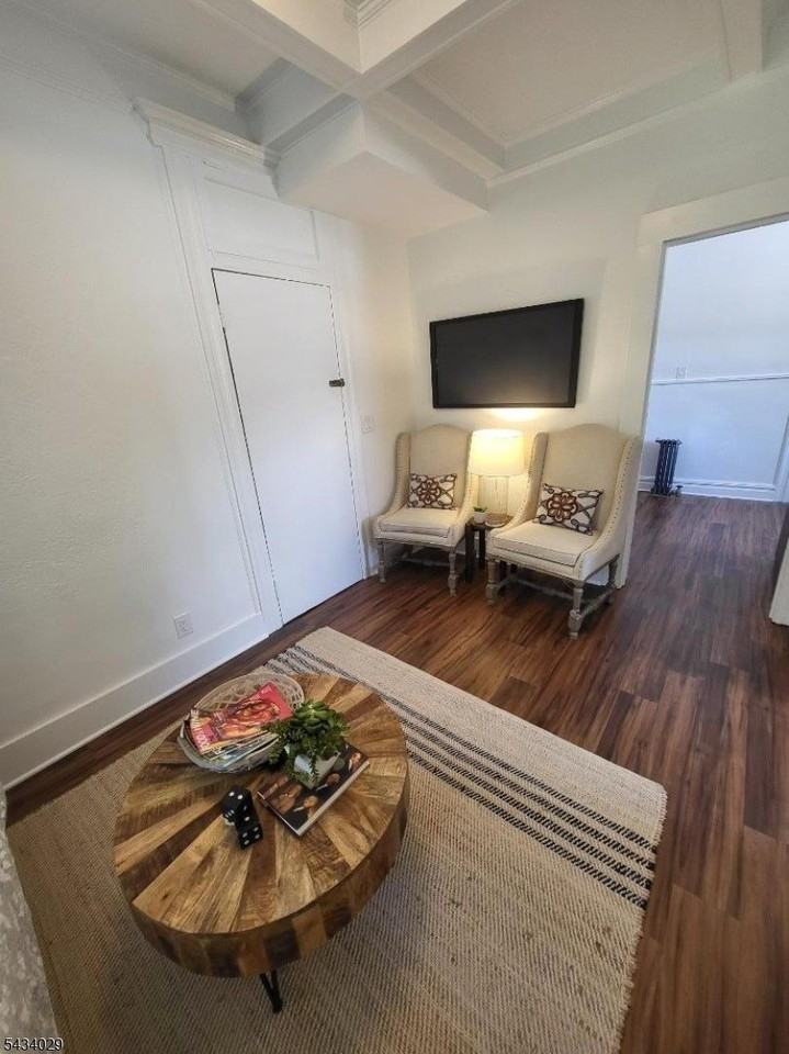 288290 Main St - Photo 6 of 14