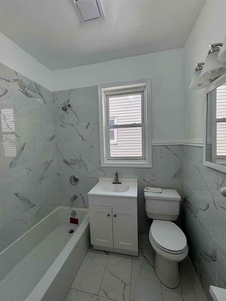 388 Fulton Ave #2 - Photo 2 of 4