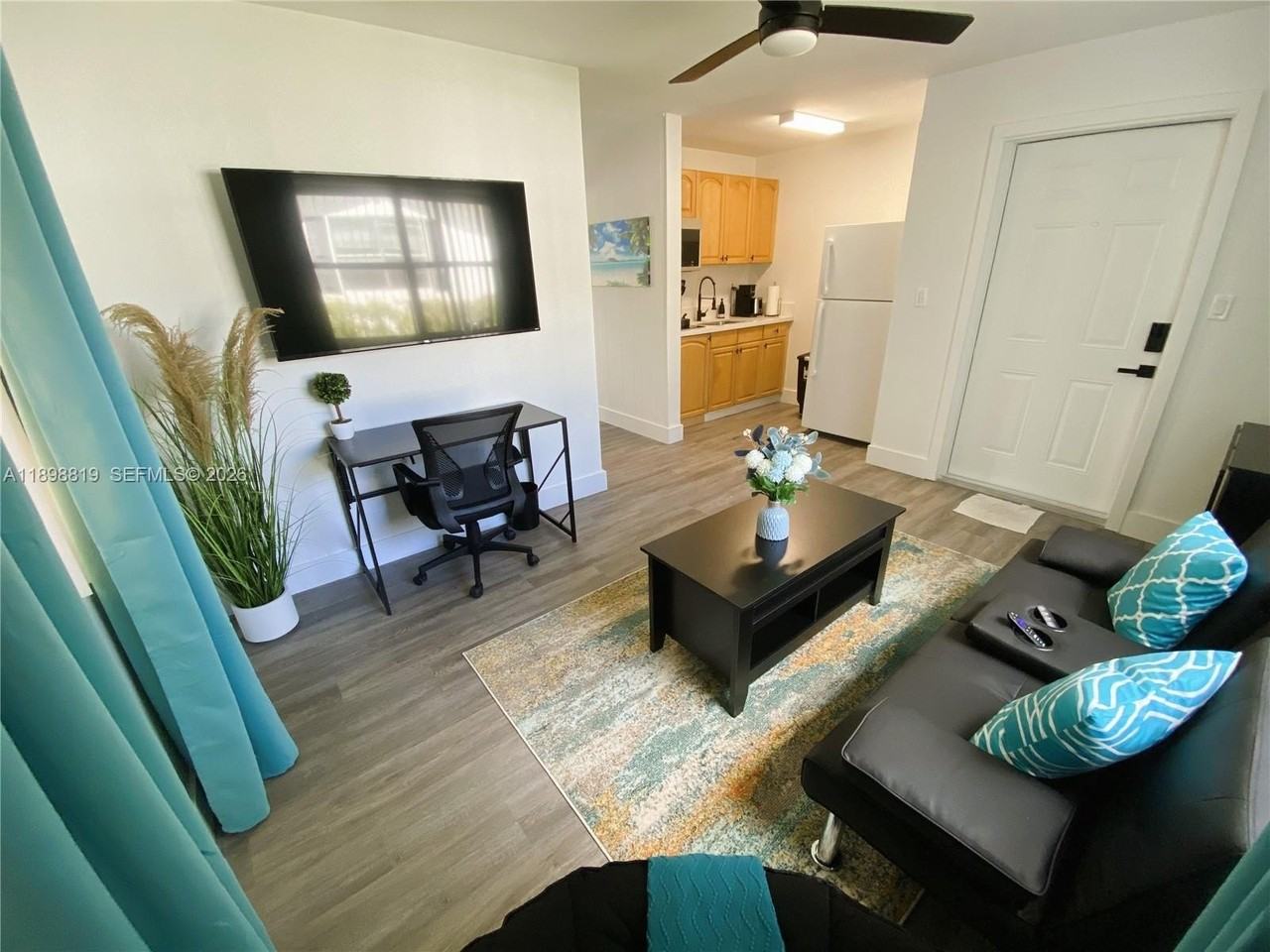 3208 Canal Dr #4 - Photo 4 of 21