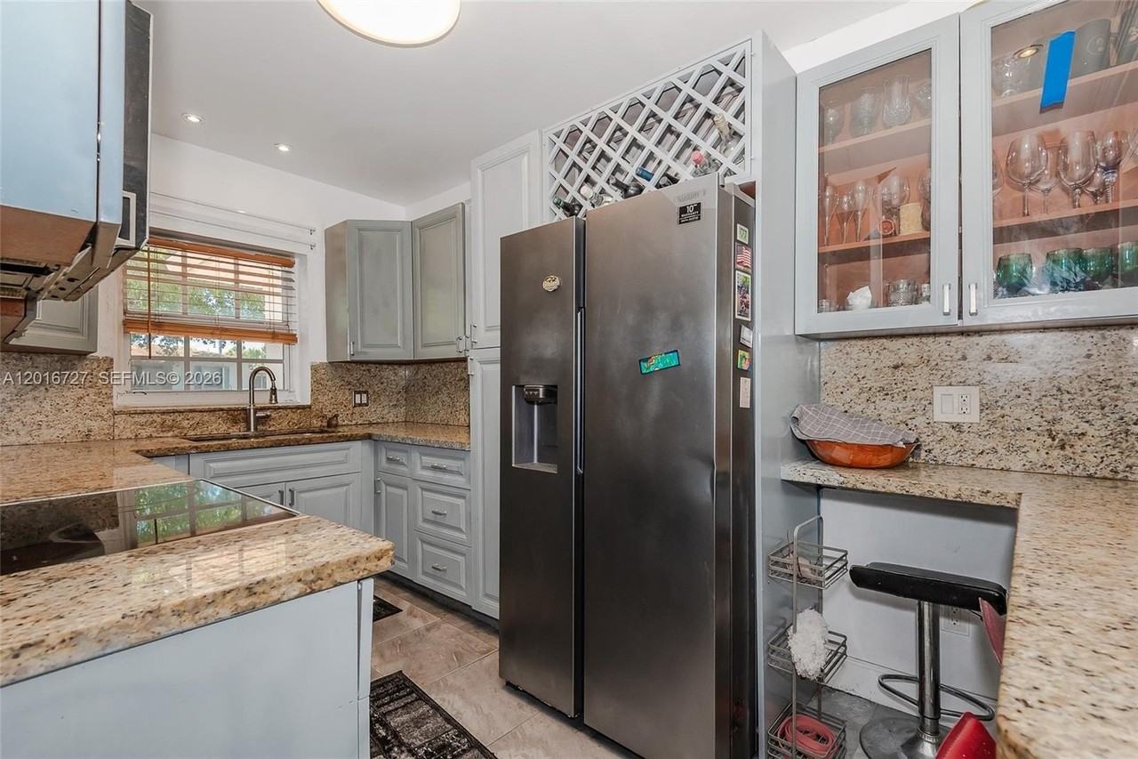 13485 Ne 9th Ave - Photo 3 of 14