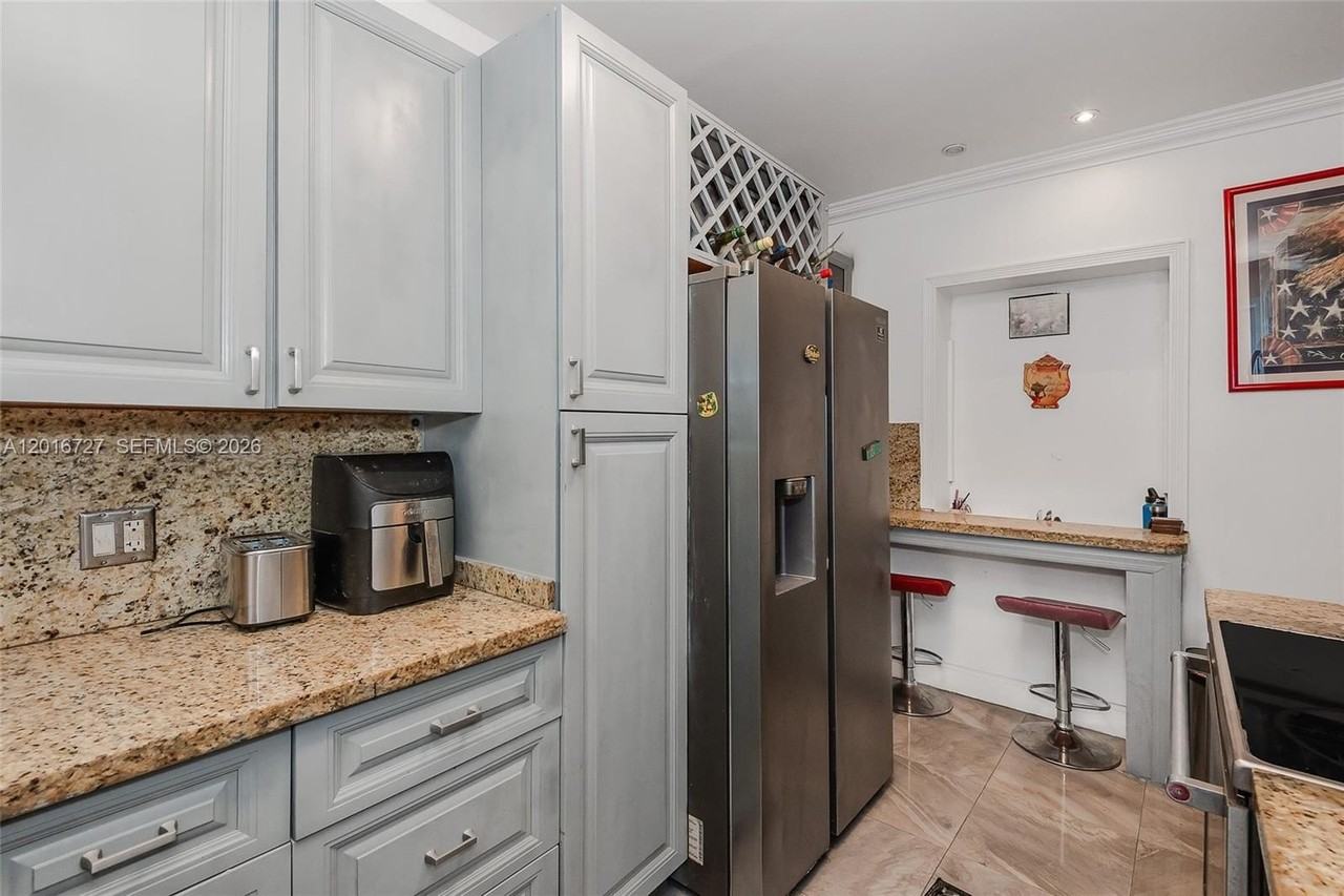 13485 Ne 9th Ave - Photo 4 of 14