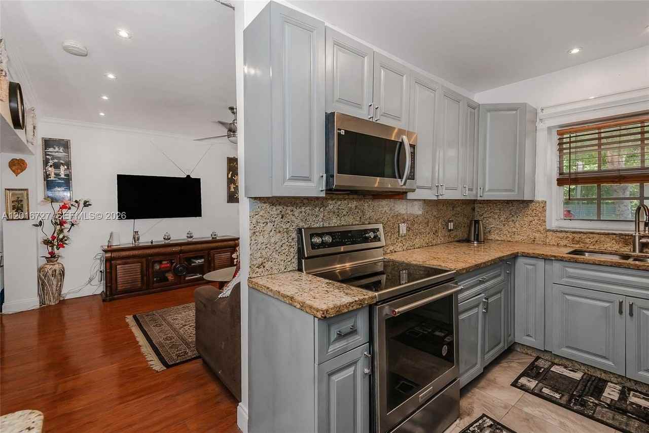 13485 Ne 9th Ave - Photo 5 of 14