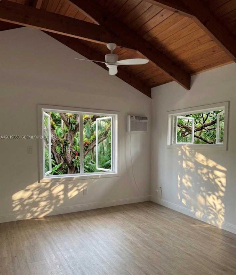 130 Gumbo Limbo Dr #130 - Photo 7 of 10